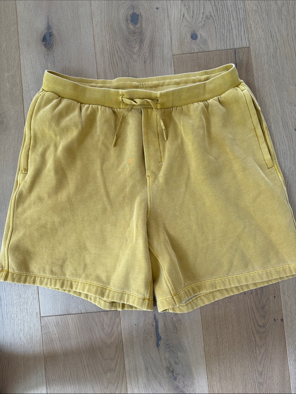 lululemon athletica Men's XL Yellow Drawstring  Athletic Shorts